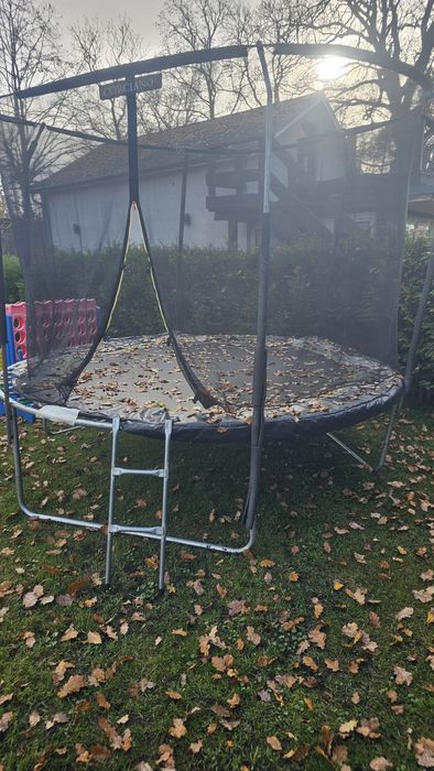 Trampolina ogrodowa