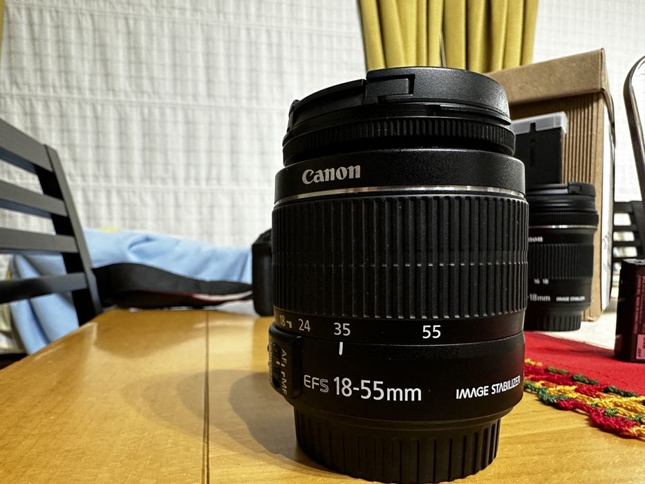 Canon 2000D + lente 18-55mm + 2xBateria  + saco de transporte