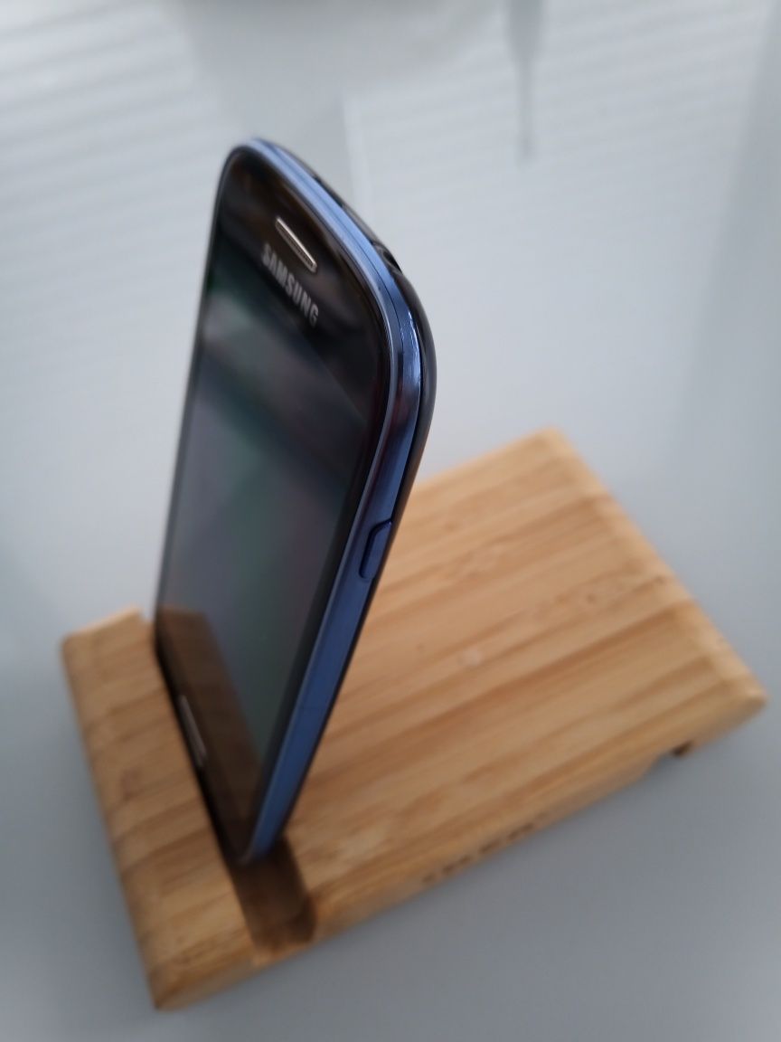 Продам телефон Samsung S3 Mini