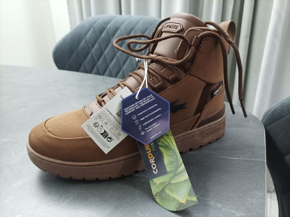 Чоловічі демо черевики Lacoste.