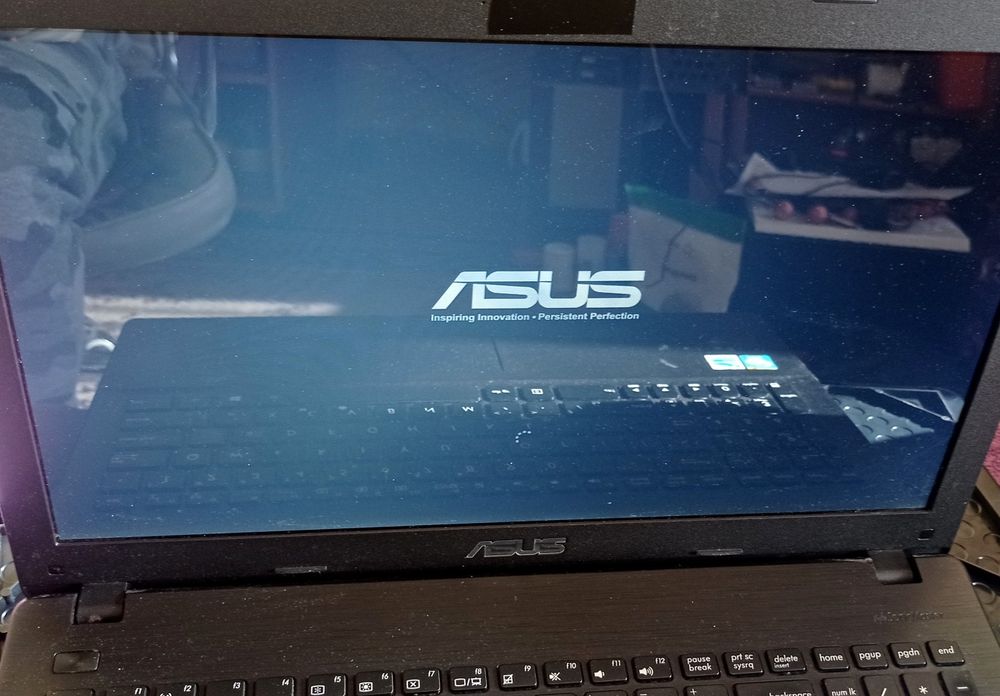 Laptop ASUS X551M w całości lub na części