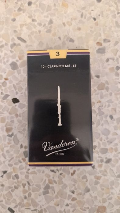 Stroiki Vandoren 3 nowe, ofoliowane cena za pudełko