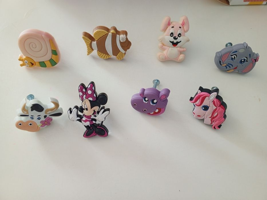 Uchwyty do szafy komody