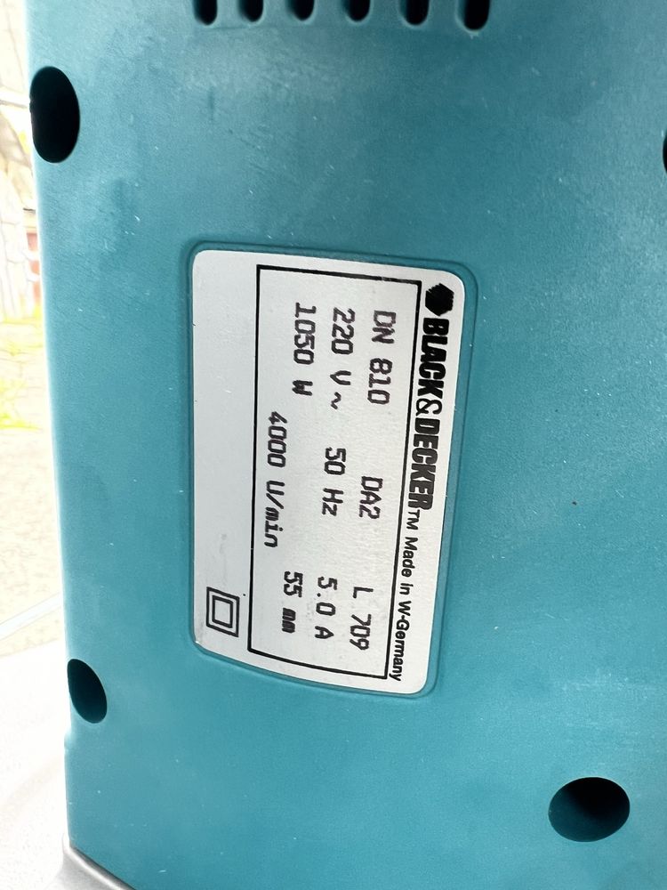 Торцювальна Відрізна пила Black & Decker