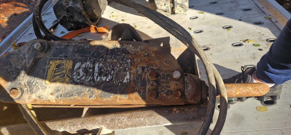 Sprzedam  młot hydrauliczny  do minikoparki jcb