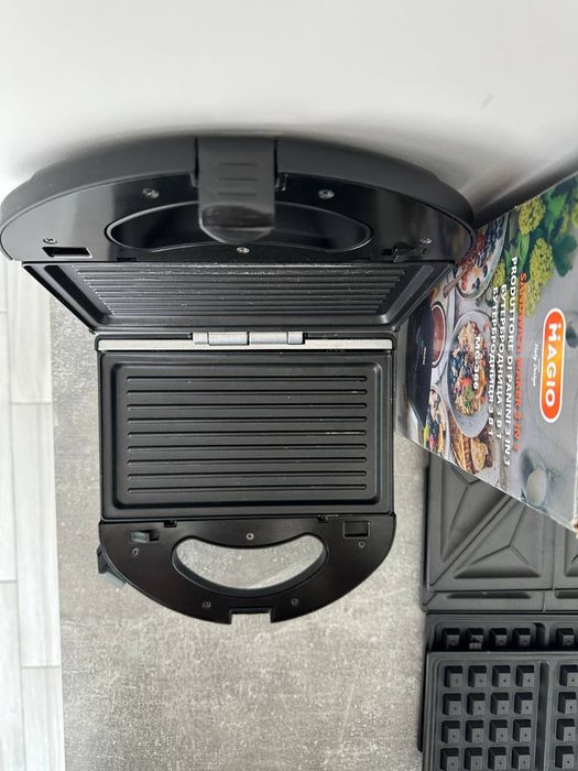 Мультимейкер (бутербродниця-вафельниця-гриль) MAGIO MG-366