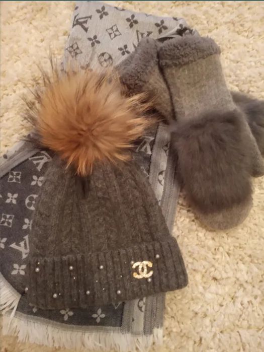 Теплый комплект шапочка Шанель  та рукавички