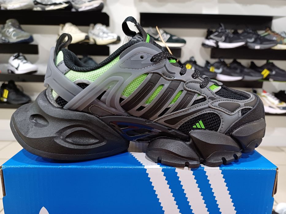 Кросівки Adidas Vento XLG