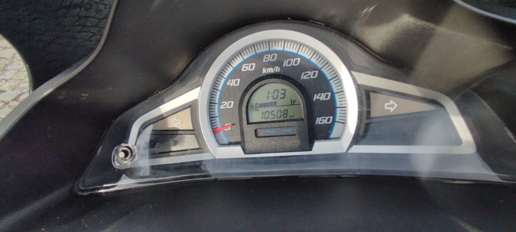 Honda PCX 125 + Topcase