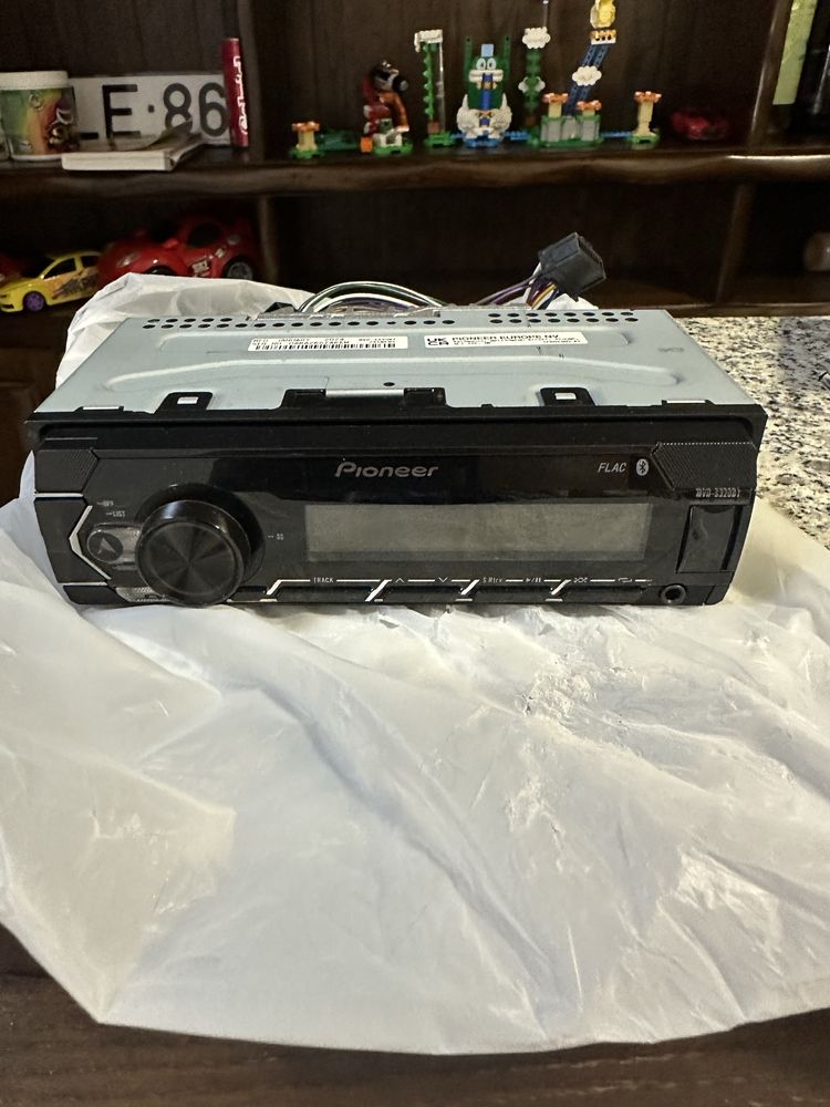 Vende se Radio pioneer