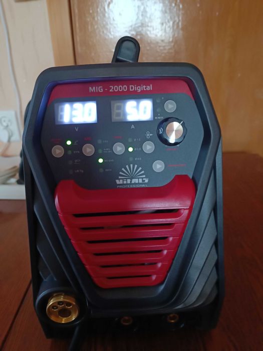 Зварювальний напівавтомат  Vitals Professional MIG 2000 Digital LCD