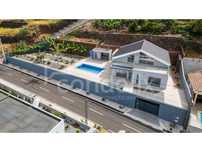 Moradia T4 com piscina no Paúl do Mar Calheta