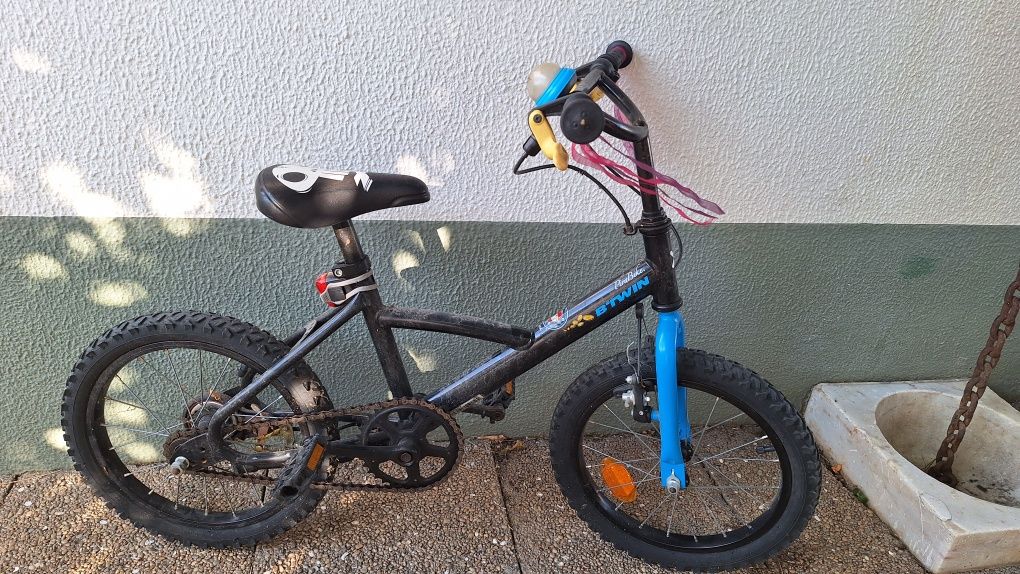 Bicicleta infantil B-twin tema: pirata
