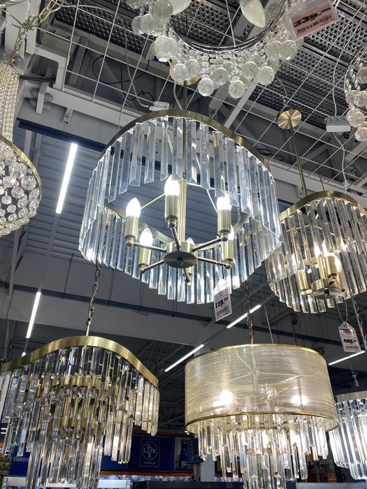 Złote lampy, kinkiety glamour