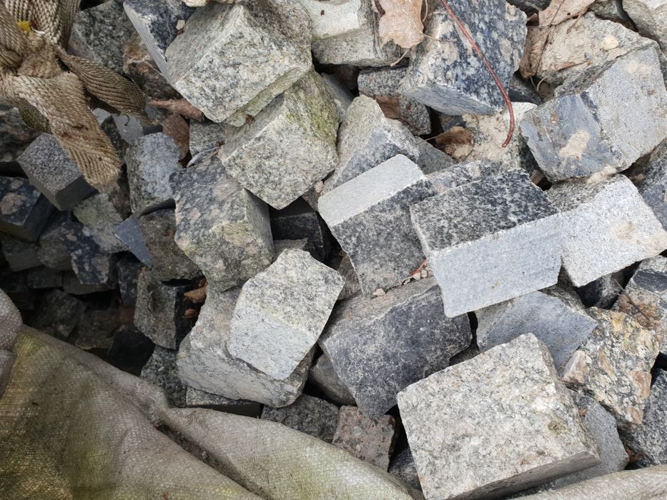 Kostka  granit różne kolory końcówki