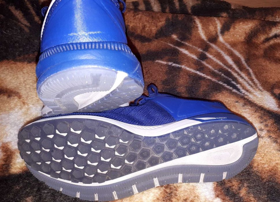 Nike Structure 22 rozmiar 41