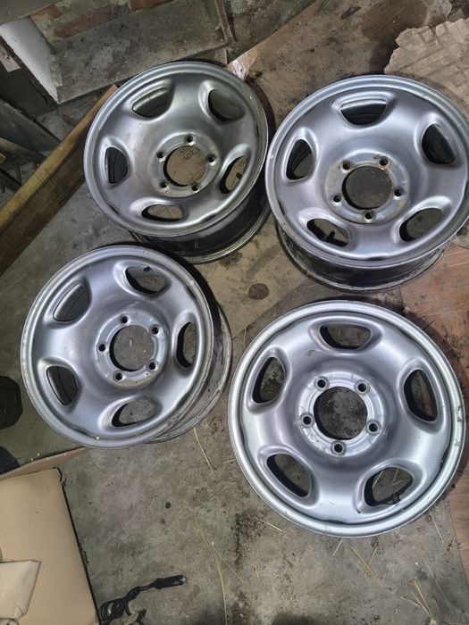 Диски колісні r 16 5*139.7