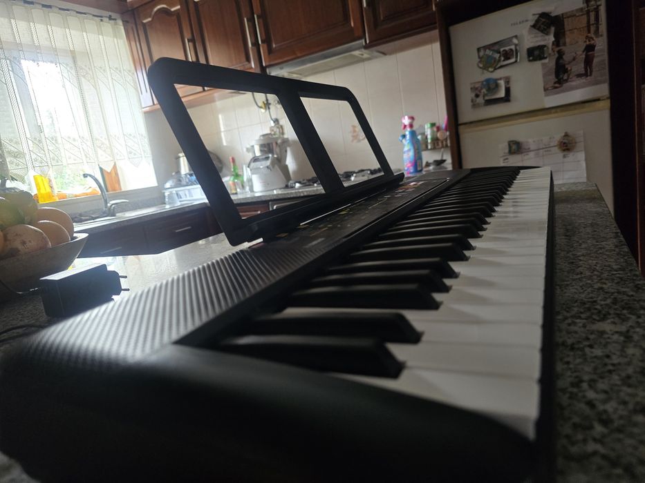 Vendo este piano com garantiam