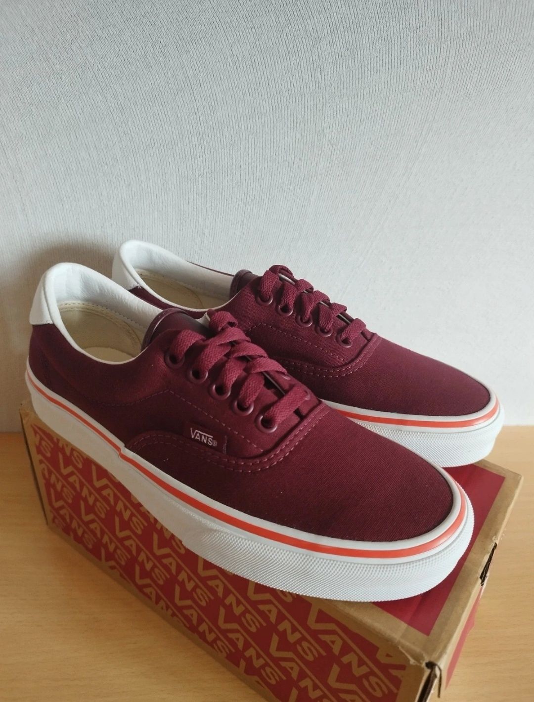 Vans tamanho 38,5 novos, nunca usados
