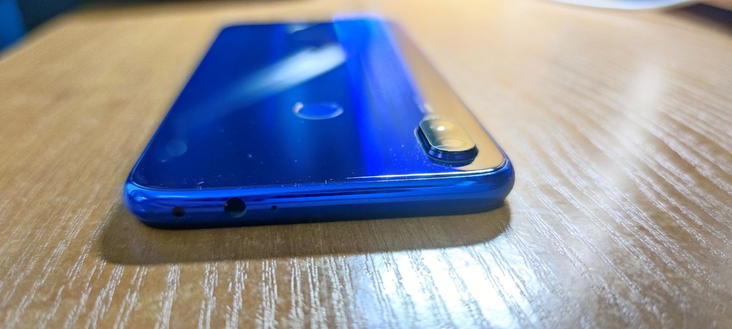 Смартфон Xiaomi redmi 7