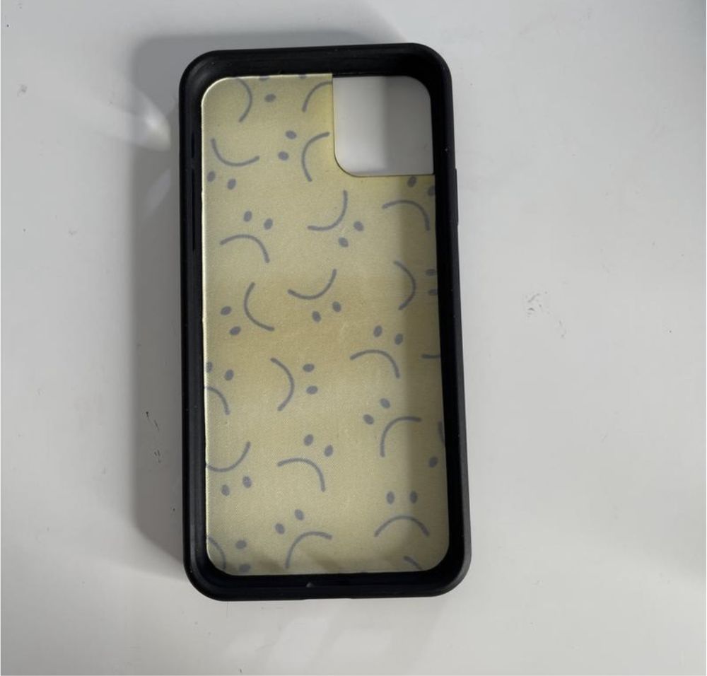 Чохол зі смайликами на айфон 11 pro max wildflower case casetify y2k