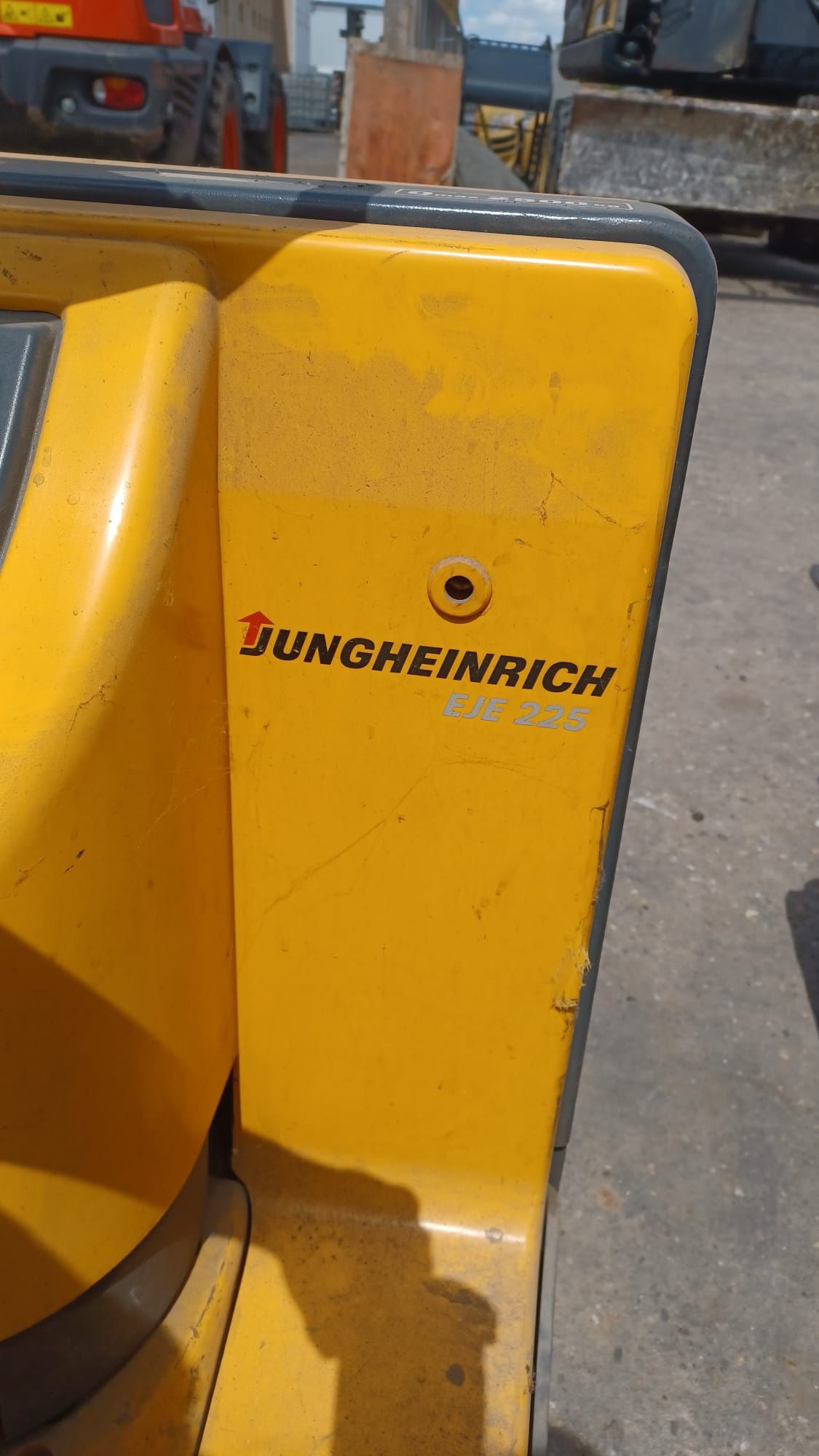 Wózek widłowy elektryczny Jungheinrich EFG-DF ac20