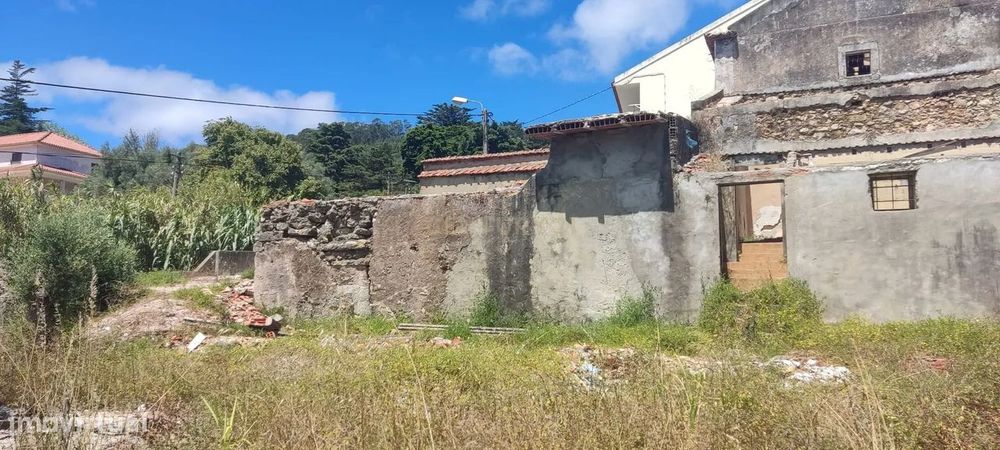 Terreno Urbano em A- da Beja-  Amadora, Oportunidade Única por 140.000
