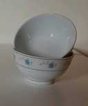 2 tigelas de porcelana