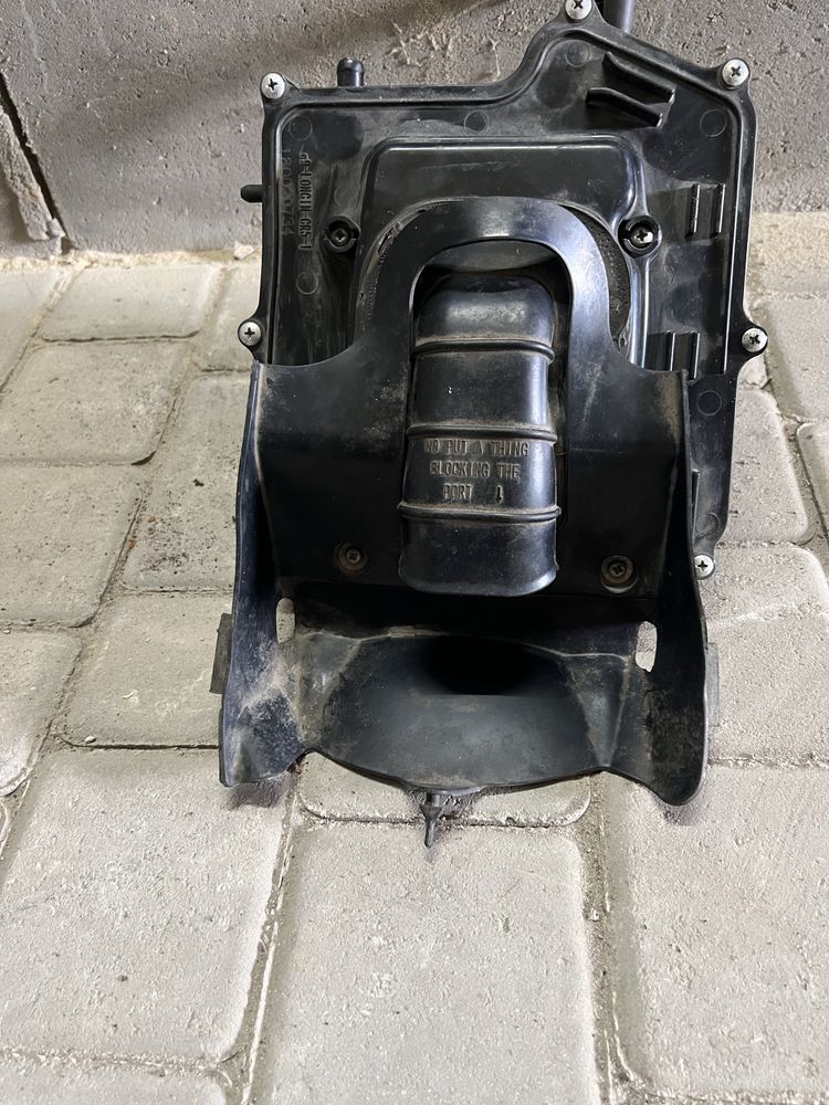 Корпус воздушного фільтра Loncin CR 4 в хорошому стані
