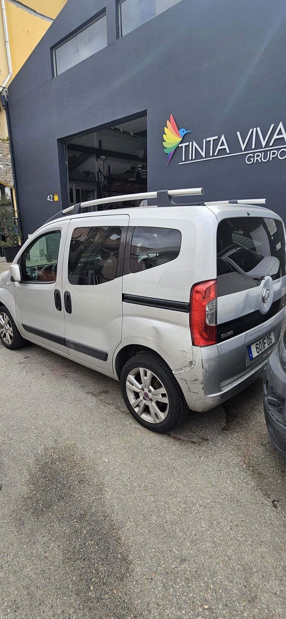 Fiat Qubo 2009  com afazeres