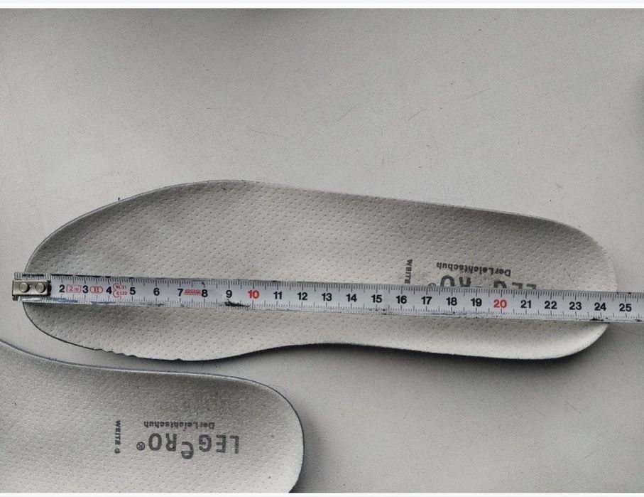 Майже нові фірмові кросівки Legero Австрія р.38 мокасини