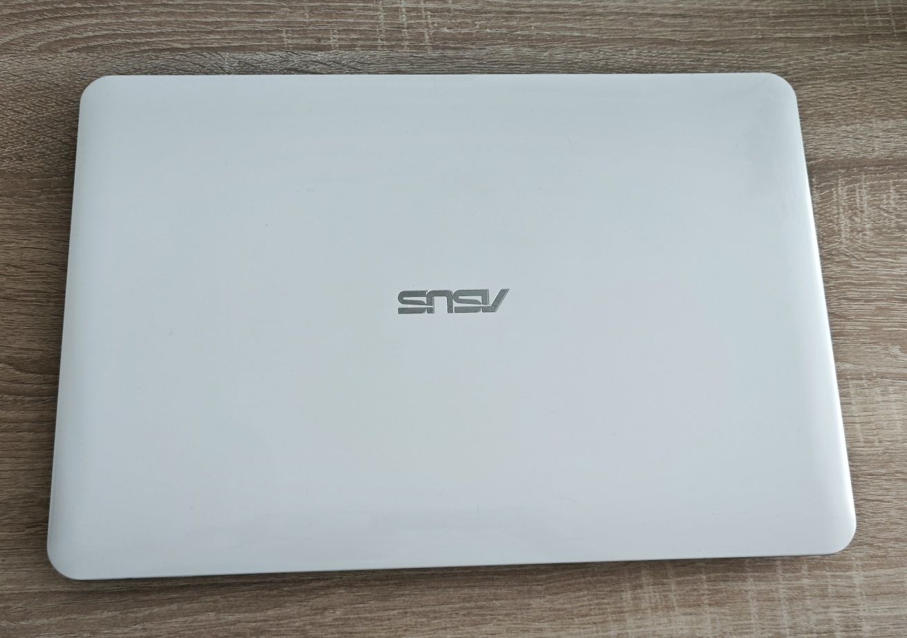 Laptop ASUS X555L Intel Core i5 12 GB Ram Nowy Dysk SSD 512 GB