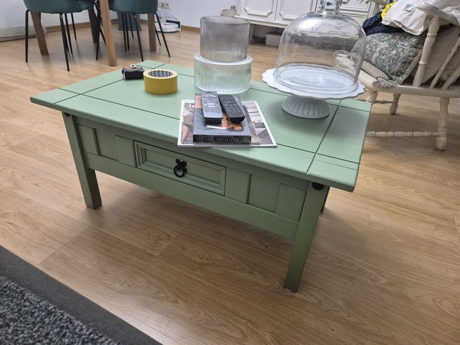 Stolik kawowy, szałwiowa zieleń. Odnowiony