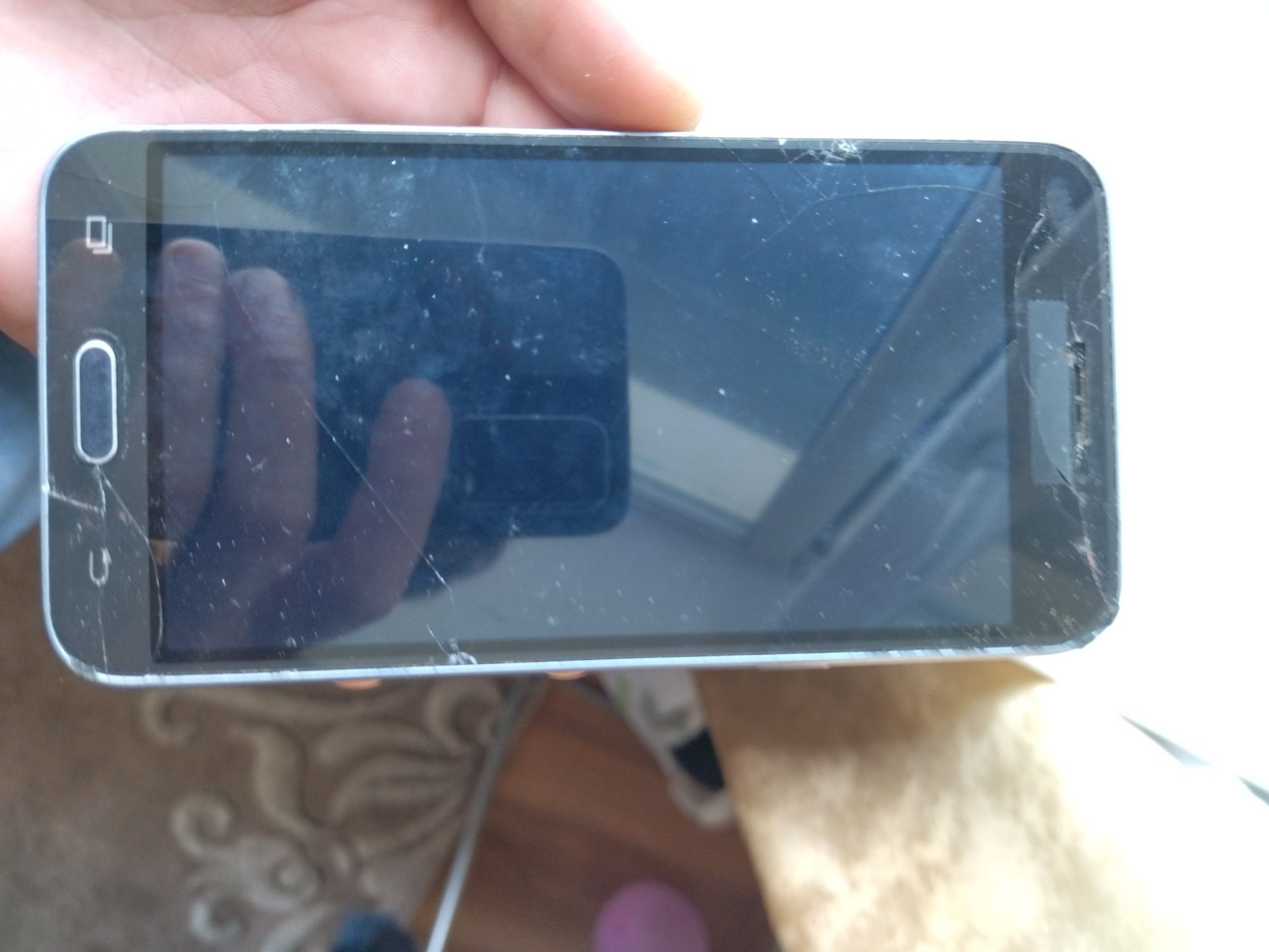 Продам  SAMSUNG j3
