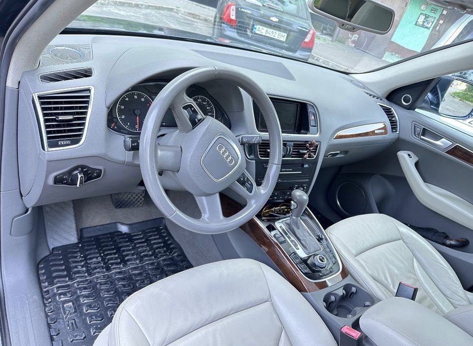 Audi Q5 2011, 2.0 TFSI