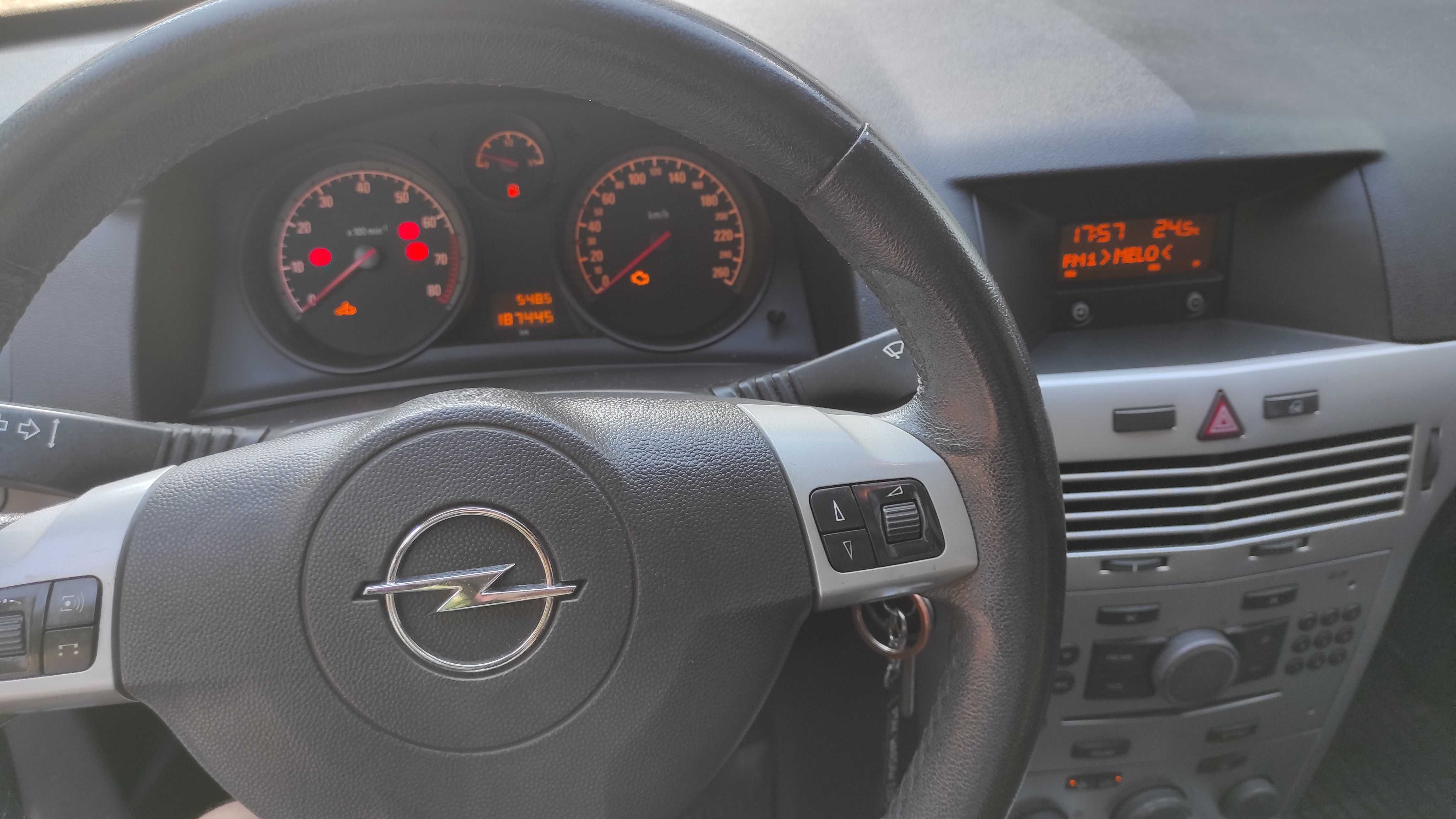Opel Astra H, 1 właściciel salon Polska, bezwypadk. serwis. garażowany
