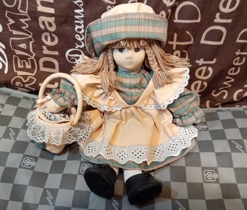 Винтажная интерьерная тканевая кукла / 35 см