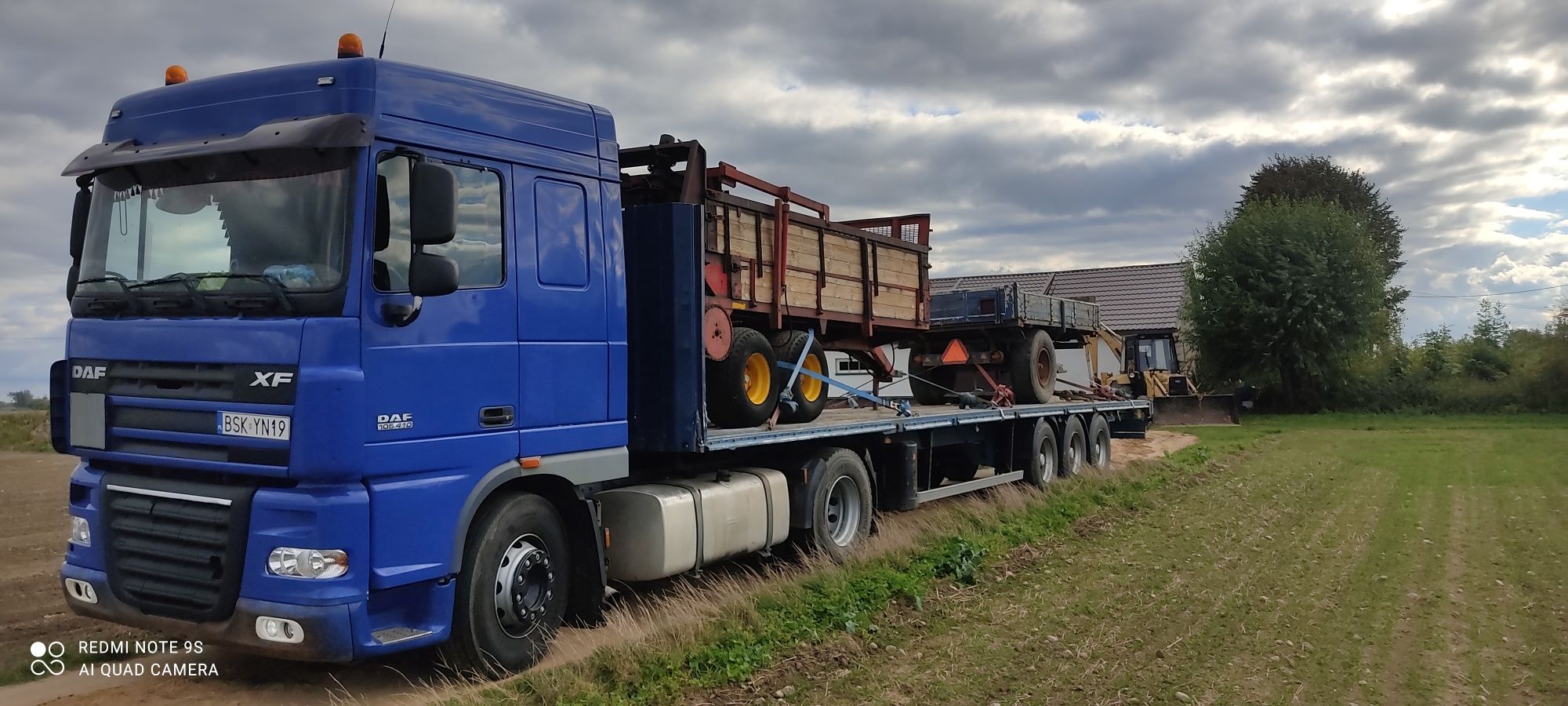 Transport niskopodwoziowy maszyn rolniczych  Pomoc Drogowa Holowanie