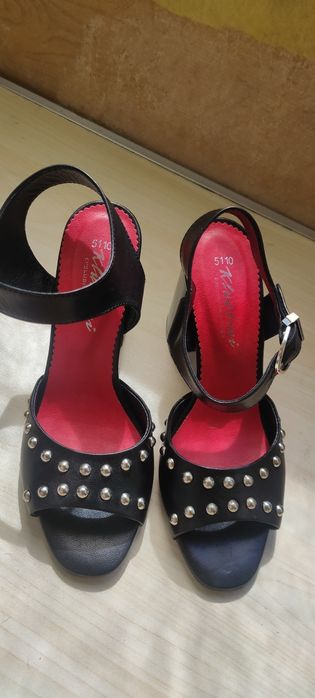 Продам нові шкіряні босоніжки, 36 розмір