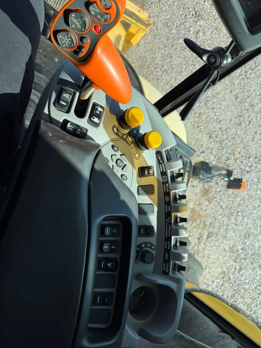 Зернозбиральний комбайн New Holland CX840