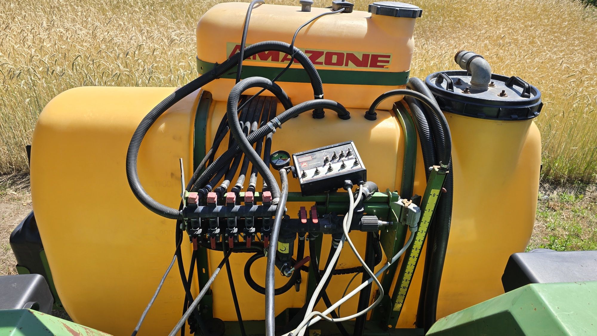 Opryskiwacz amazone uf 1200 hardi 1000 rau