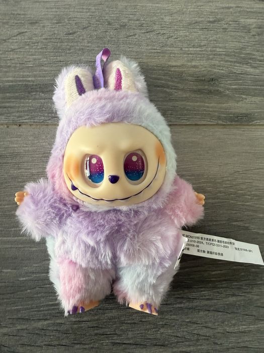 Labubu embalado e selado