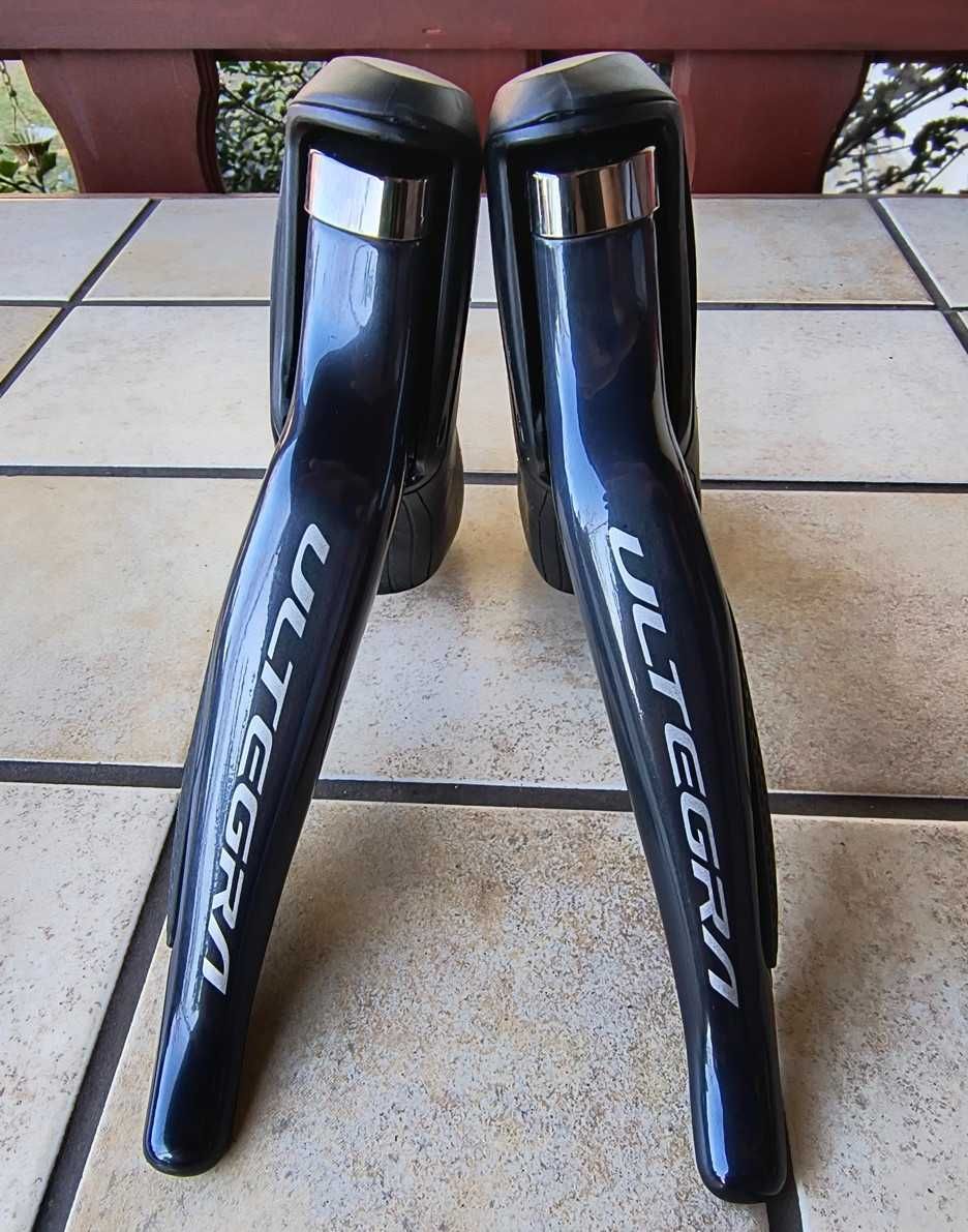 Shimano Ultegra ST-R8050 Di2 Dual Control 2x11 komplet - jak nowe!!!