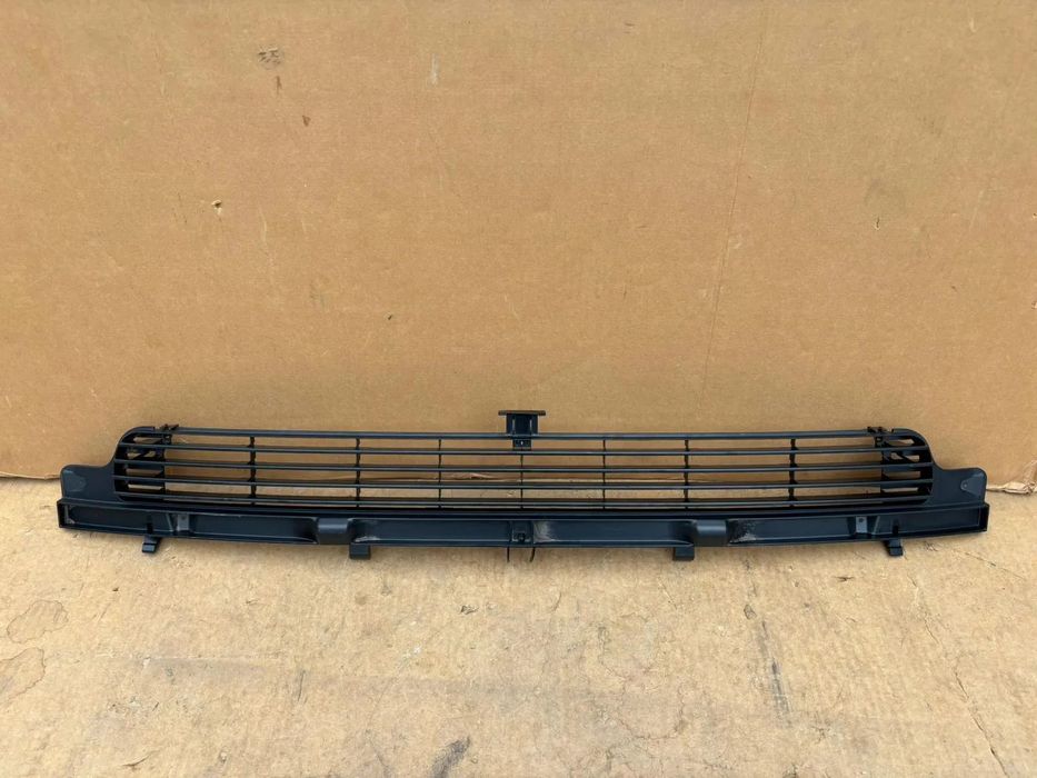 Oryginalna Nowa Kratka Zderzaka Przedniego Nowa VW T4  Atrapa Multivan Caravelle 7D0853654