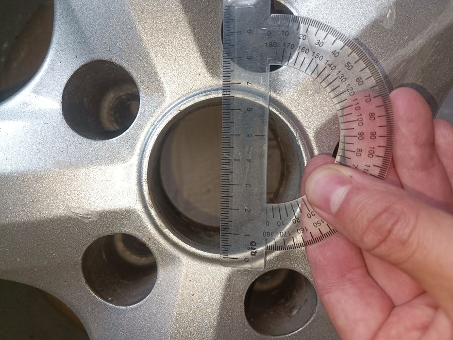 Комплект Титанів Диски BMW E65/66, 8Jx R 18 з відстанню 5x120, ET29