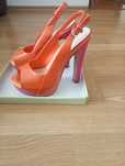 Buty damskie na słupku