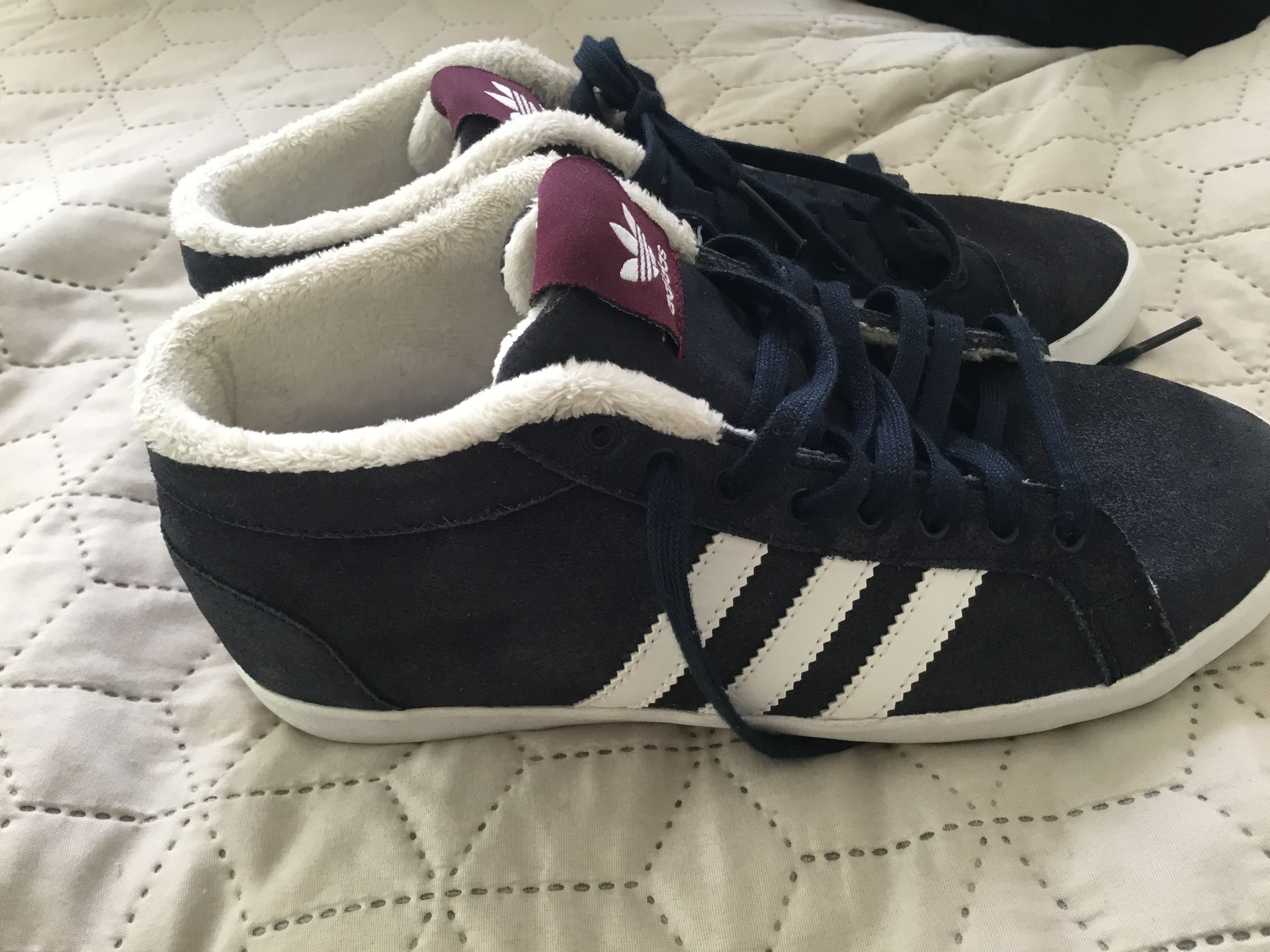 trample za kostkę zamszowe sznurowane Adidas