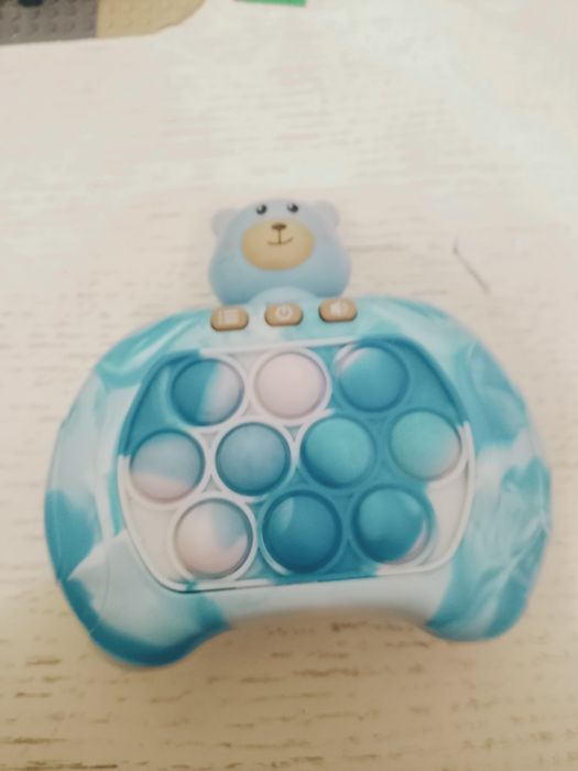 Іграшки лего Гарі Поттера .анти стреси.еоектро попит та велика бджола