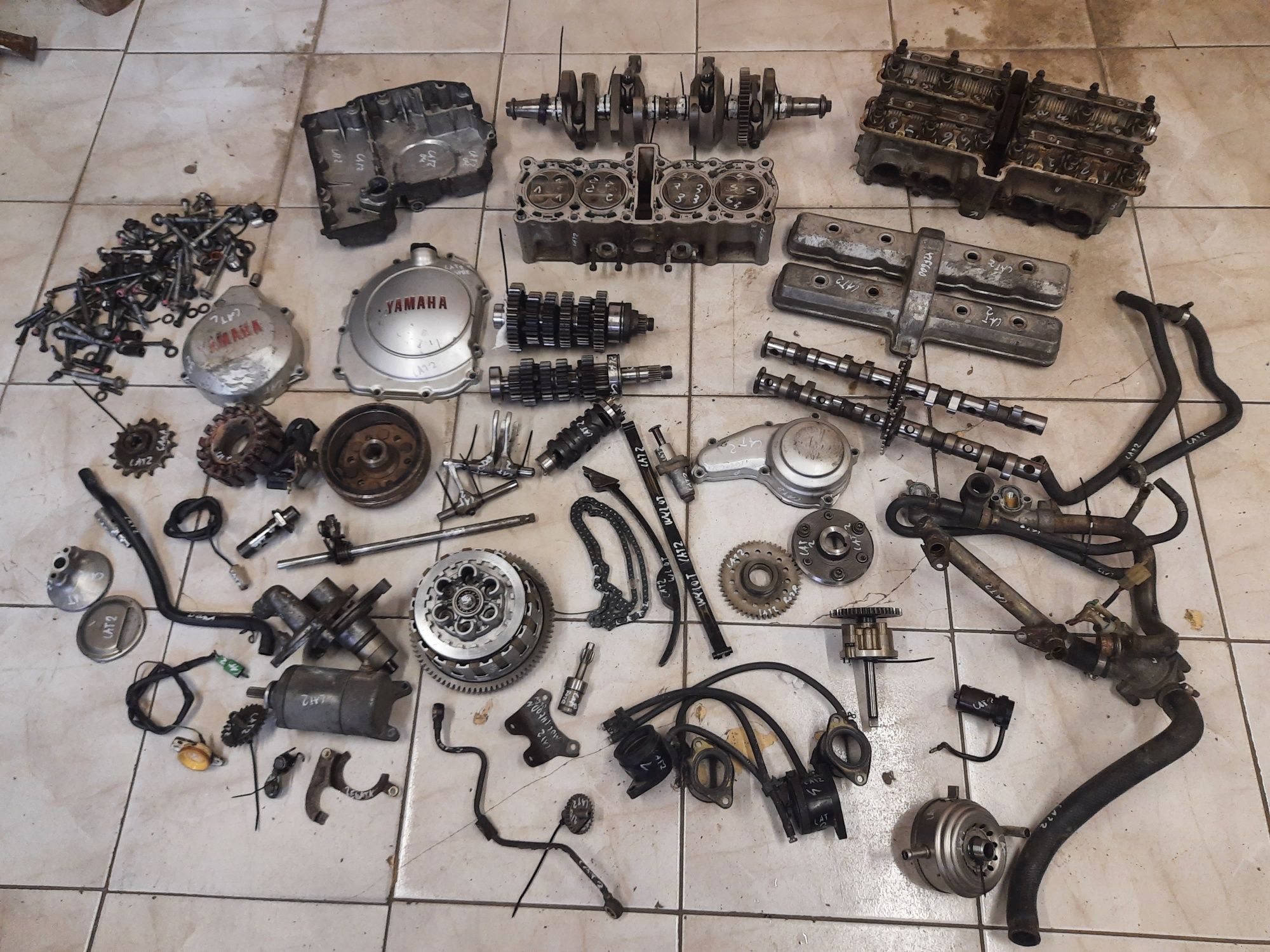 Yamaha YZF 600 Thundercat silnik części głowica wał cylinder wałek kap