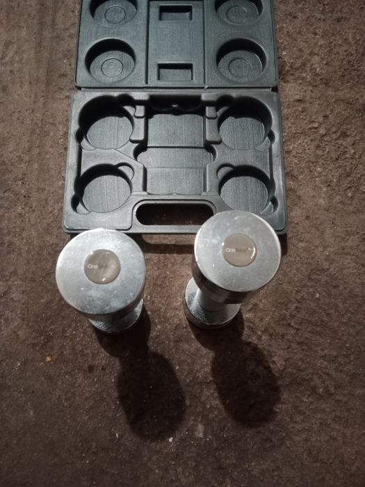 Zestaw do ćwiczeń, hantle 2 x 2,5 kg.